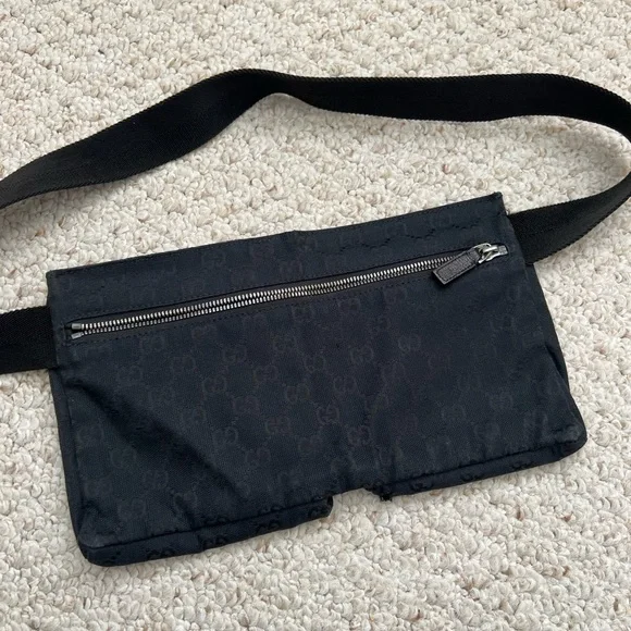 Gucci Black Belt Bag with Dual Pockets - Picture 8 of 9
